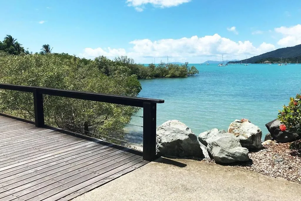 Lily Lamond, 2 - 4 Guests, Outdoor Hammock, 5 Min Walk To The Ocean, In Airlie Beach 0*,